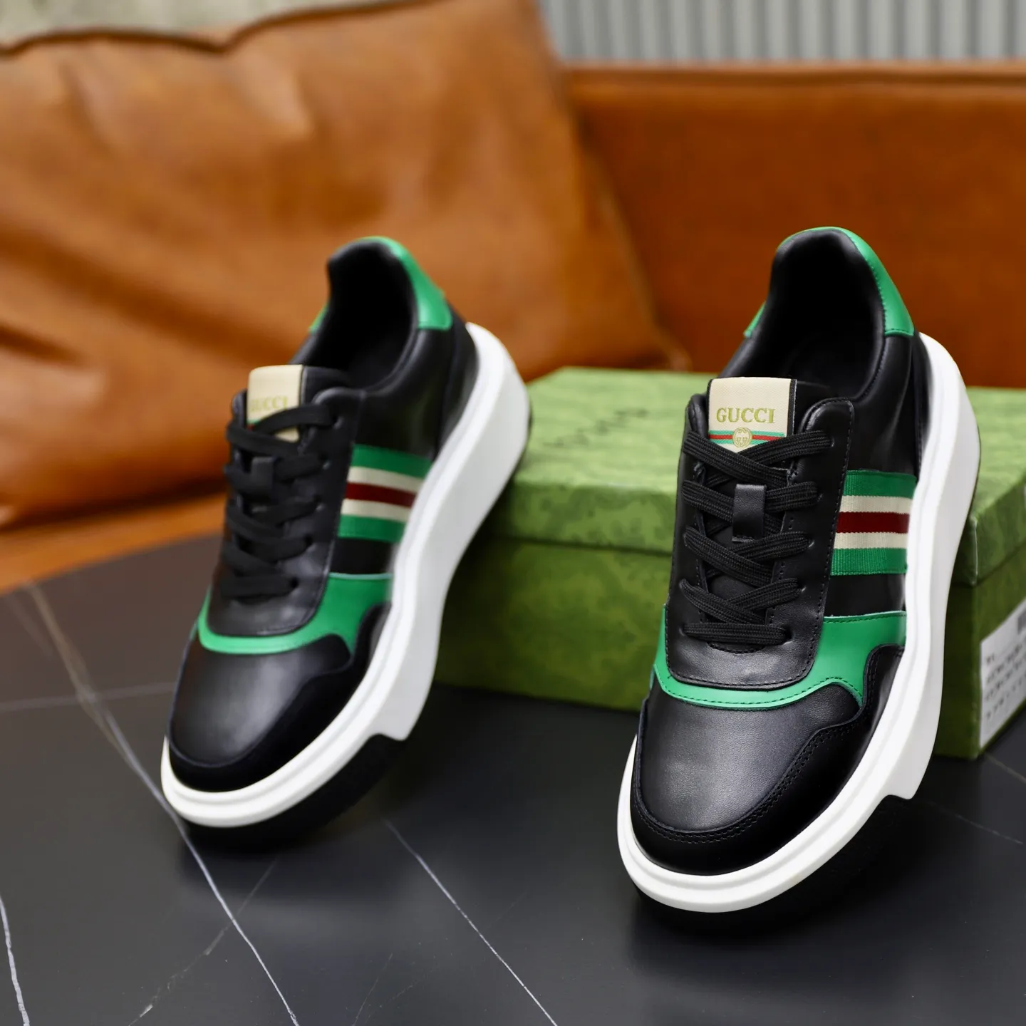 Ex-factory price: 462💰🙅‍♂️🙅‍♂️🙅‍♂️ Brand: GUCCI Standard code: 38-44 (45 customized) Grade: Same as the official website Material: Original cowhide material stitching Comfortable sheepskin lining Lightweight and wear-resistant sports outsole Style category: Men's fashionable casual shoes Running sneakers Distinguished luxury brand elements Top luxury Color: actual picture color